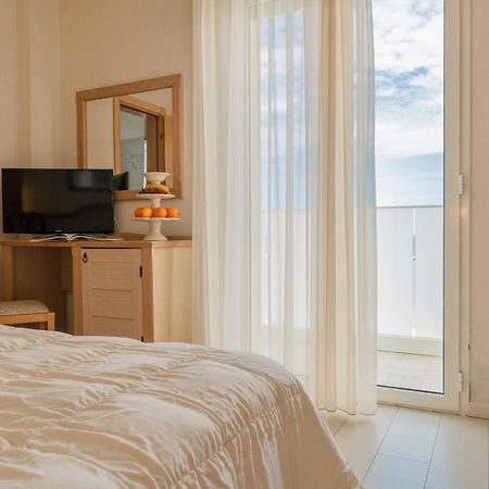 Hotel Mondial Bellaria-Igea Marina Eksteriør billede