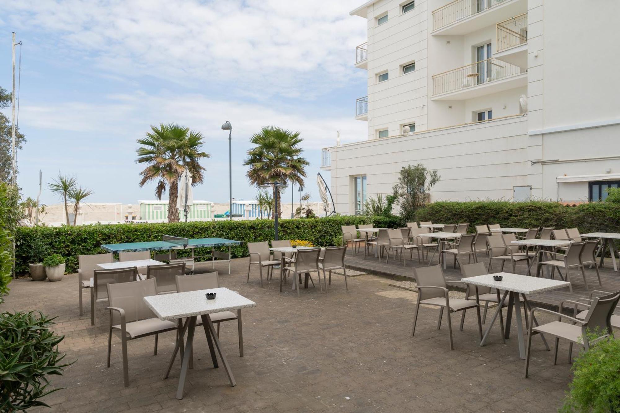 Hotel Mondial Bellaria-Igea Marina Eksteriør billede