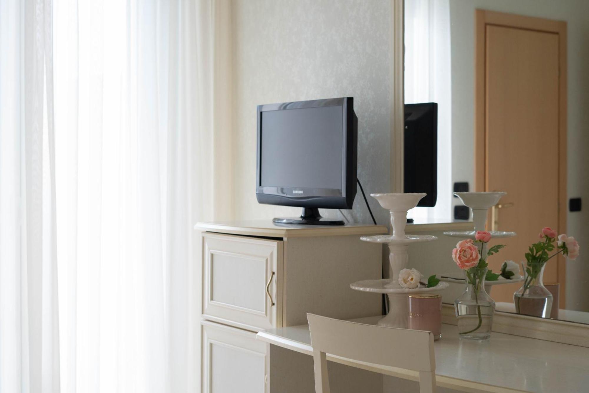 Hotel Mondial Bellaria-Igea Marina Eksteriør billede