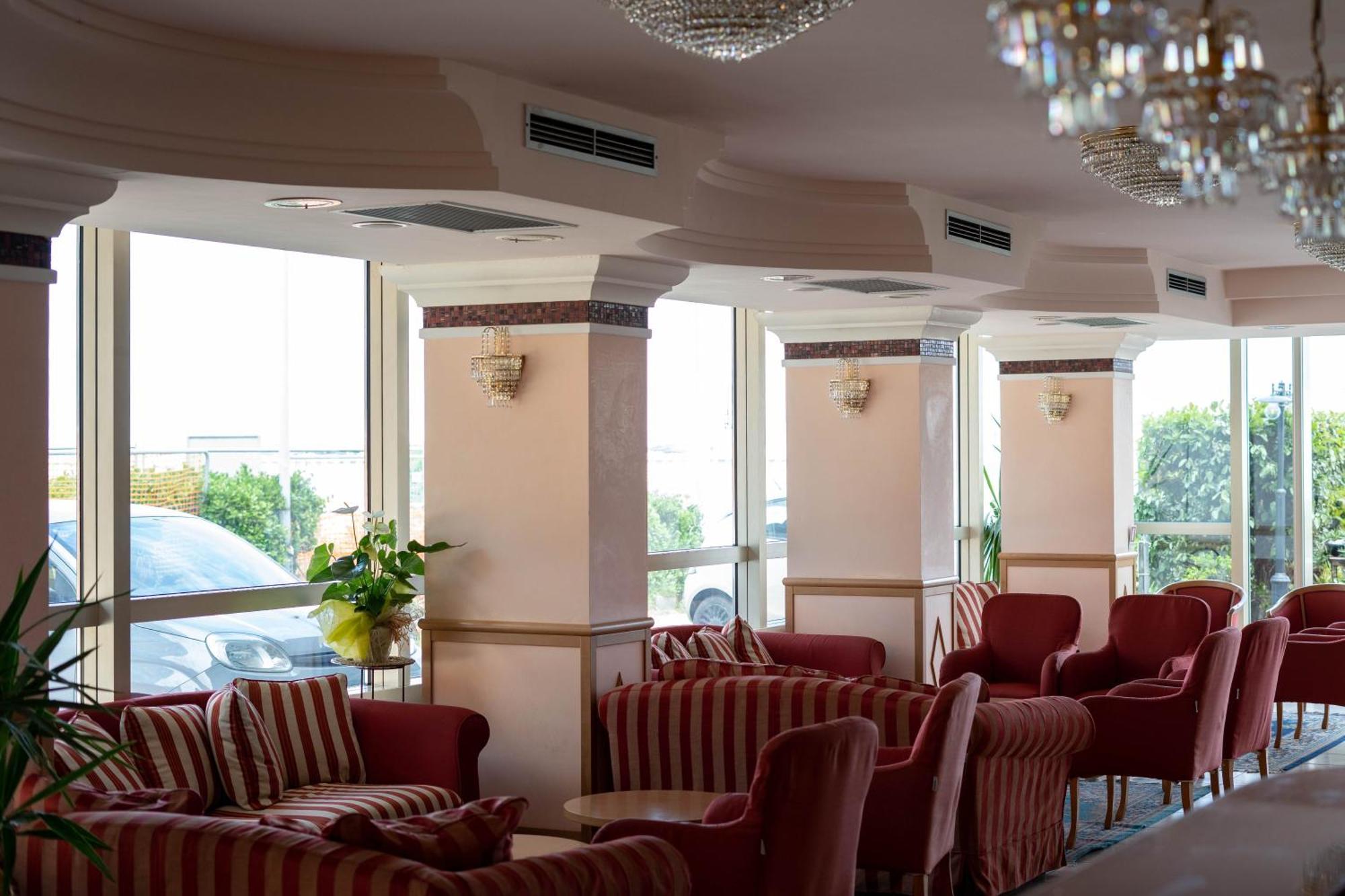 Hotel Mondial Bellaria-Igea Marina Eksteriør billede